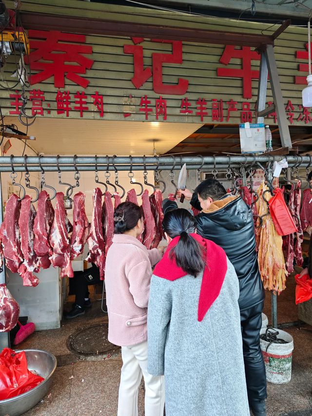 揭秘：牛肉贵羊肉便宜!为何河南春节吃牛肉比羊肉的多(图1)